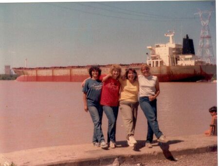 Hnas. Pasko, Lynn M. Lott, Ana A. Pezzali y Andrea L. Volmer
Gloria  Pasko
10 Jan 2003