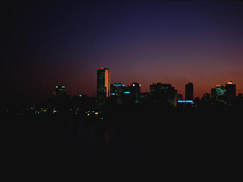 Brisbane from the chaple accross the river 1984
Scott W Hadley
11 Apr 2002