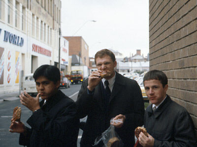 (L - R) Elders Solis, Percival and Newbold enjoy sticky buns on a chilly July day (1982) in Prahran.
Dave  Bastian
28 Nov 2002