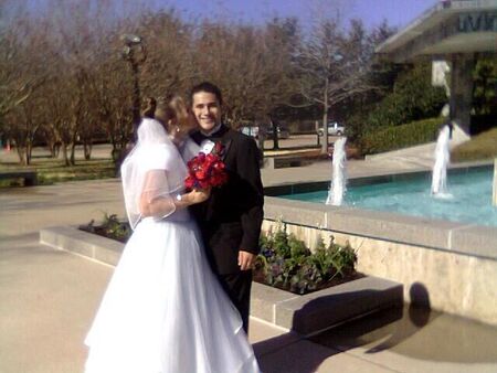 outside the Dallas TX Temple
C David Espinoza
17 Apr 2006