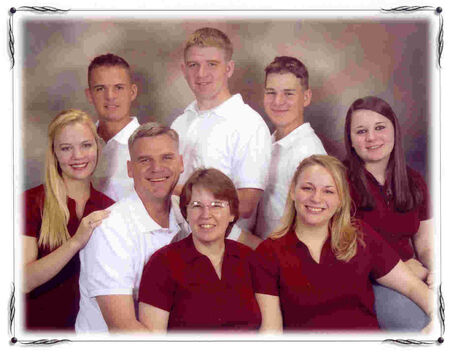 Emily, Sam, Peter, Luke, Danielle and Maegan.  Then Marji and I in front.
Tom  Sakievich
22 Aug 2006