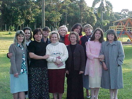 Presidentes de Estaca da região de Curitiba e suas esposas. Stake Presidents in the Curitiba area and their wives.
Jouber  Calixto
05 Nov 2002