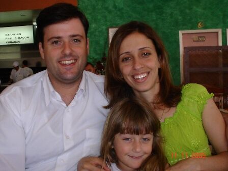 Esta foto foi tirada em Bauru-SP no ano de 2005. Na foto sou eu, minha esposa Flávia e minha filha Catharine.
Rodrigo Rizzutti Sette
18 Jun 2006