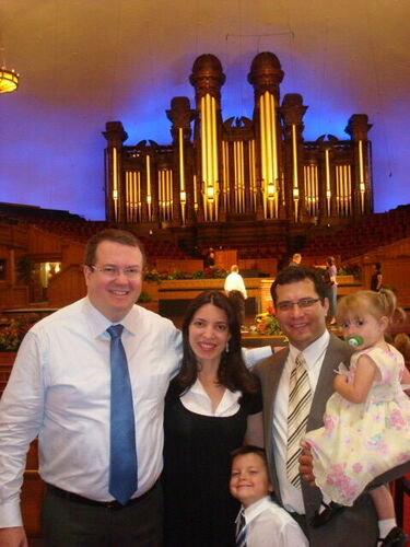 My sister and brother-in-law visit to Temple Square, Utah
Gutemberg Alves de Lucena
04 Oct 2009