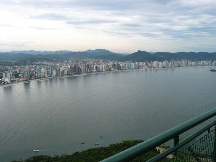 View of Balneario Camboriu from hilltop overlooking city. Courtesy Brett Millsaps.
Marcus Wickes
18 Sep 2005