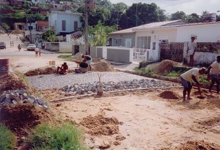 Rua de paralelepípedo sob construção.
Rio Jordão, PE - 1991
Brian  Munroe
24 Sep 2003