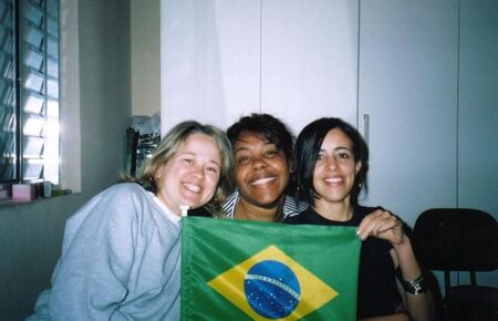 Sister Imada (Marisa) 97-98 ,  Sister Soares (Roberta) 98-00 e Sister Gomes (Marisa) 99-01
Roberta  Soares
04 May 2004