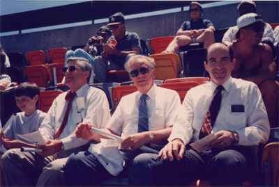 Elder Paul H. Dunn and President Wayne S. Peterson
Scott  Cravens
03 May 2001