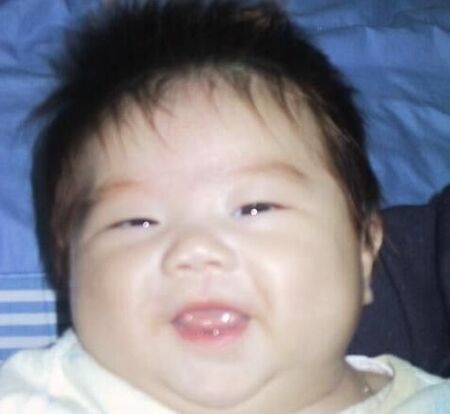 Hey Guys, hwo do you feel about my growth rate? My daddy and mommy feed me well.
chih chang  chou
31 Jan 2002