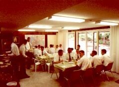 We all love to have a nice lunch at the mission home after the mission council. Was taken around July 2000
chih chang  chou
06 Aug 2001