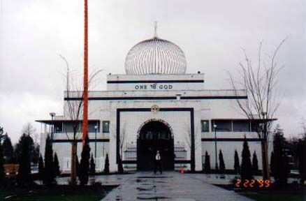 Just one of the MANY Sikh Temples in BC. This one is on the border of Surrey and Delta. Submitted by Jim Pipes
Richard Funk
10 Nov 2003