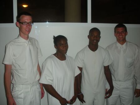 Elder Taggart on the left with 2 (about to be baptized) new members
Dave Taggart
27 Dec 2010
