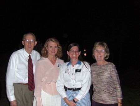 Pres. Packer, Cynthia Kitchen Dye, Linda von Kampen Fitzhugh, Sis. Packer
Linda  Fitzhugh
16 Oct 2006