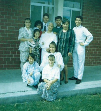 Familia Nuñez, Elder Luna Roman y Yo
Albert Raul Campa
14 Sep 2001