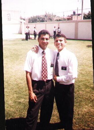 Esta foto fue de una reunion de misioneros en Irapuato
César  Valdez Acosta
26 Feb 2003