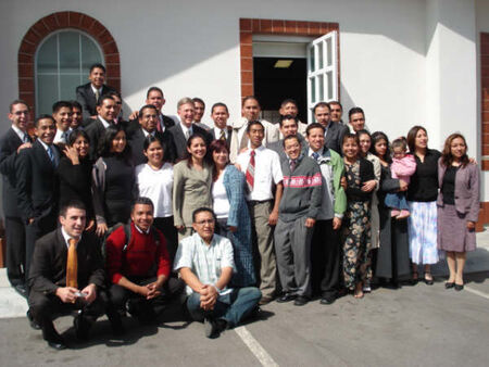 Hola espero les guste, fue de la reunion que acabamos de tener con el presidente Mortensen, fue una experiencia espiritual hermosa, gracias por sus testimonios.
saludos
Hna. Candia
Karla Soandy Candia
06 Nov 2006