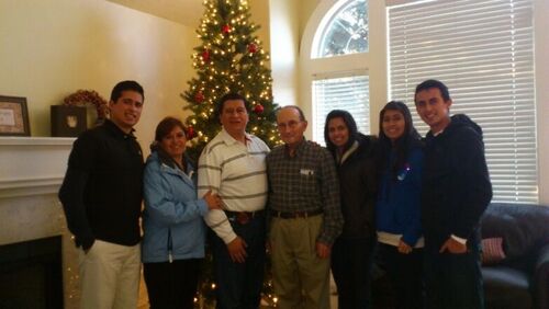 Gozando de los recuerdos en compañía del Pdte. Benjamín Martínez y toda la Familia Juárez Rocha. Una grata experiencia.
Tarcisio Radamés Juarez Rubio
16 Jan 2013