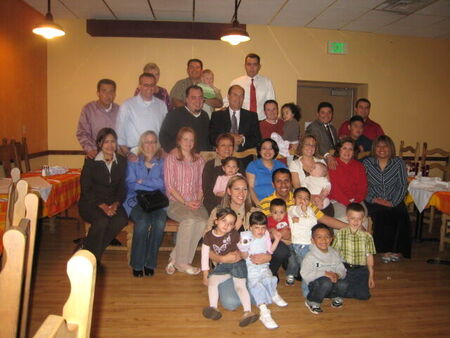 Ex-misioneros y familia de los que asistieron a la reuinion.

4 de Abril 2008, Sandy Utah.
Roberto  Esparza
13 Apr 2008