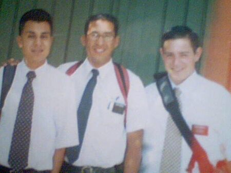 ELDER RAMIREZ,ELDER MENDOZA,ELDER MERELL
CARLOS GUSTAVO LORENZANA PERALTA
08 Jan 2010