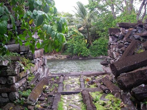 Nother side of the Nan Madol channels, Pohnpei
BRANDON THOMAS LINDLEY
01 Jan 2007