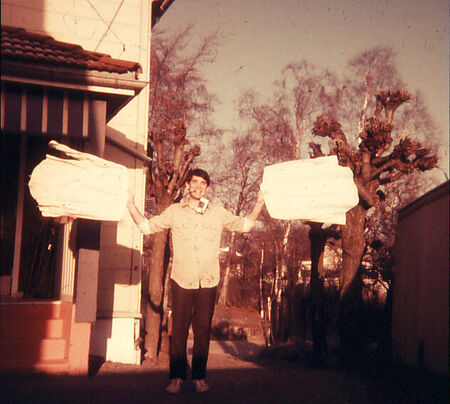 Elder Stephen Wilhite holding 2 frozen but clean shirts outside the apartment in Sandefjord in the winter of 1971.
Stephen Allan Wilhite
06 Nov 2008