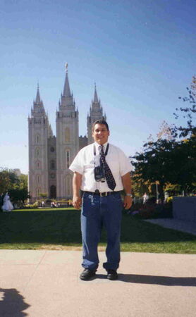 Al frente de este hermoso Templo Salt Lake, Utah
Carlos Enrique  Fuentes Murillo
28 Mar 2006