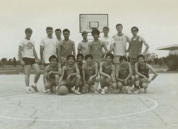 Elders always played local college teams, and usually lost.  1972 Chung Li and Tao Yuan Elders playing local school
Michael Wayne Hardy
13 Jun 2004