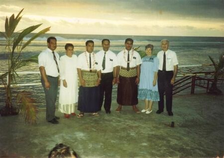 L-R Pres Kamisese and wife, Eld Mapa, Pres Uasila'a, Eld Taumalolo, Sis & Eld Locking from Canada
Semisi Makanivila Taumalolo
26 Sep 2007