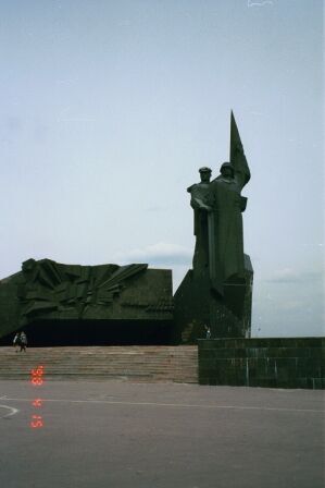 Donbass Liberators Monument, dedicated to those who freed the Donetsk region from Nazi occupation in 1943.
Bryce  Christensen
15 Nov 2004