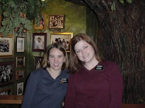 Sister Ramsden and Sister Houston servining in Park City
Hector  Perez
03 Oct 2003