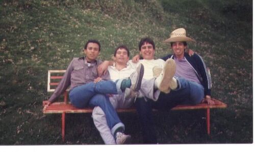 Elder Oria, Elder Barrios, Elder Diaz en el parque las porqueras de Tachira
Ginette Acevedo de Diaz
01 Oct 2003