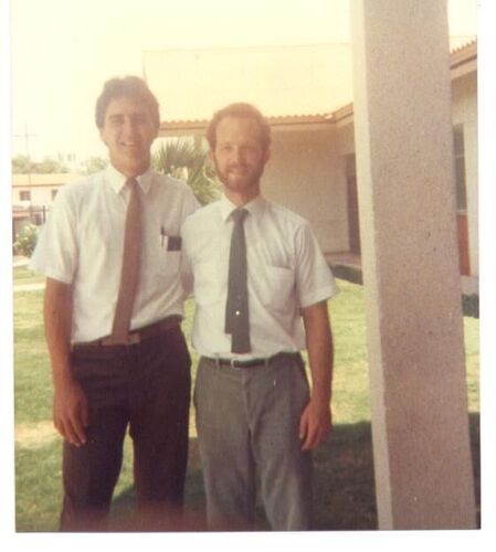 Elder Owen, misionero de la mision caracas, regresa a visitar al Elder Diaz. (Capilla de Merida)
Ginette Acevedo de Diaz
27 Oct 2003