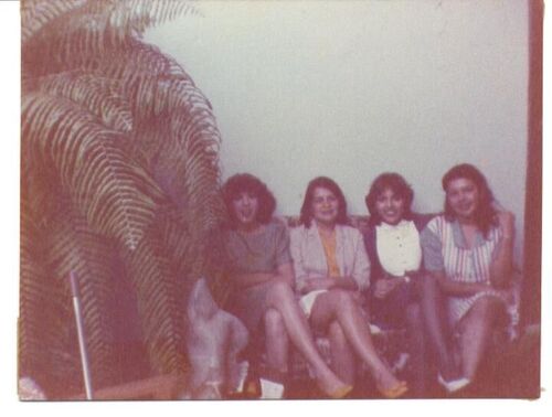 Yajaira Acevedo, Dulce Helena Medina, Ginette Acevedo y Libzen Belandria. 1985.
Ginette Acevedo de Diaz
28 Oct 2003