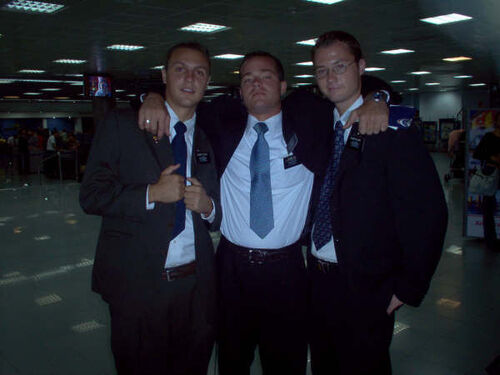 En el Aeropuerto, Oct.7,2005
Familia Padilla
22 Oct 2005