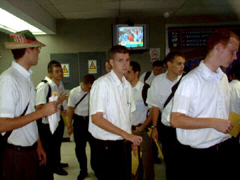 En su ultimo dia en el aeropuerto de Maracaibo (24 Oct.2005)
Familia Padilla
01 Nov 2005