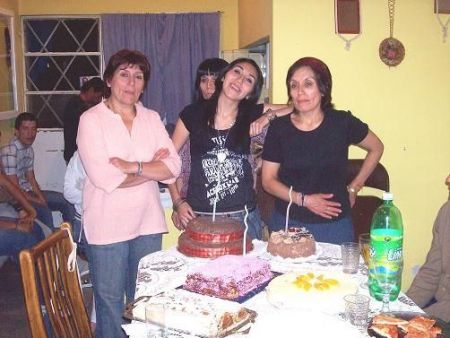 La familia Carrillo: Evana Giannino con sus tias, incluso Laura Carrillo.
Rosie Chantal Morgan
02 Jan 2008