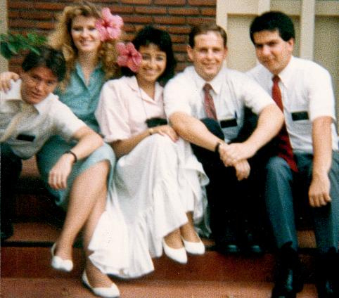 Con mi 8ª querida compañera y amiga Hna Donna Fay Cloyd 1988
Rury Ana Carrera
27 Feb 2004