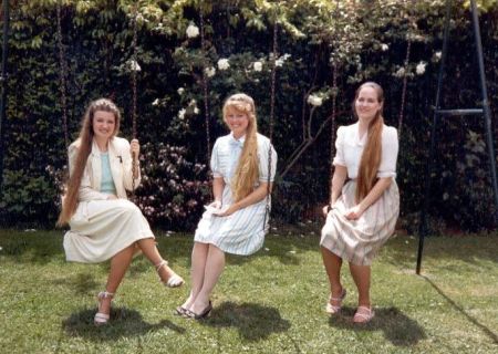 Las chicas del cabello más largo
Hnas: Deborah Mails, Andrea Volmer y Elizabeth Davis
Gloria  Pasko
10 Jan 2003