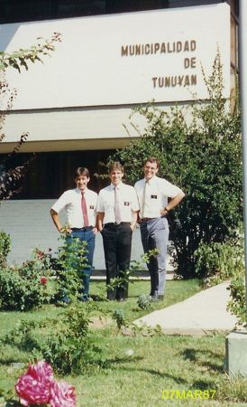 07 de Marzo, 1987
Elderes Ricardo Marambio, Greg Neher y Stuart Vassau
*Leer historia en 