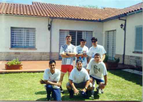 Con este eqiupito le ganamos a tods durante el la parte deportiva en la conferecnia de navidad del 97
Fernando  Galindez
07 May 2003