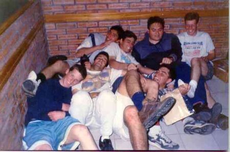 Un P-Day con algo de deporte. Abril 1996 en Quilmes: Elder Mantchef, Hansen, Owens, Luna, Chavez, Gonzalez y Galindez
Fernando  Galindez
08 May 2003
