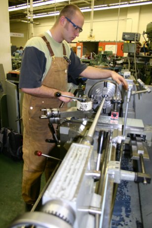 Todo tiene que ser muy preciso
Tyler Jay Schumann
14 Aug 2004