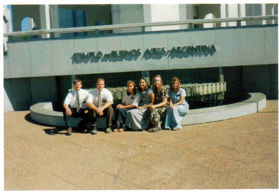 aca estamos en el templo..que lindo no!!!
Ilse  Alvarez
09 Feb 2006