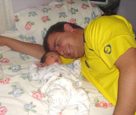 En esta foto tenia 2 dias de vida
Pablo M. Lipari
05 Jun 2006
