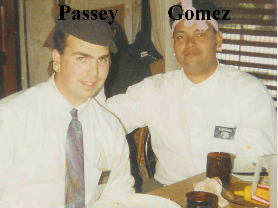 Passey and Gomez Eating Lunch with la Familia Zarate of Ituzaingo Sur
Benjamin L Gomez
20 May 2006