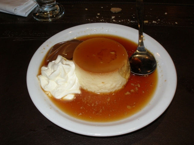 I love flan with the whipping cream, dulce de leche (Lasserenisima brand) and caramelo. This particular serving of flan was super supreme! Ohhhh it was so yummie!
Joshua  Frazier
13 Apr 2007