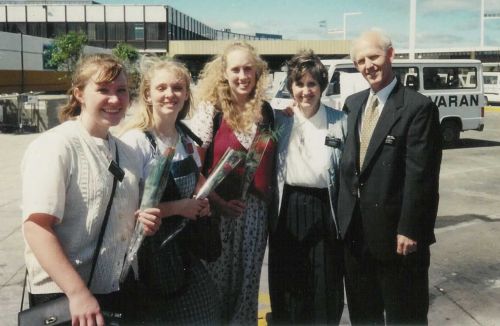President and Hermana Hall meet new missionaries at the Ezeiza Airport on their first day in Buenos Aires.
Webmaster Team
17 Aug 2004