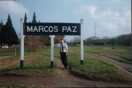 By the train station in Marcos Paz
Matthew  Scott
11 Dec 2005