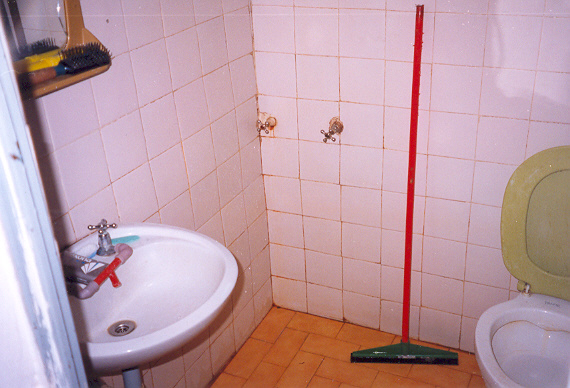 Nuestro bano en Pto. Madryn
Jacob Stewart Tripp
06 Feb 2005