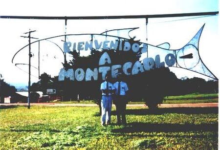 Cartel a la entrada del pueblo. (E. White y E. Huber)
Silvia Monica Sanchez
27 Nov 2001